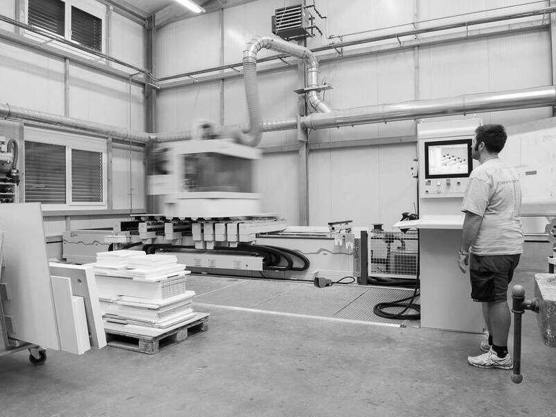 Foto: CNC Bearbeitung - Link &ouml;ffnet Foto in Originalgr&ouml;sse